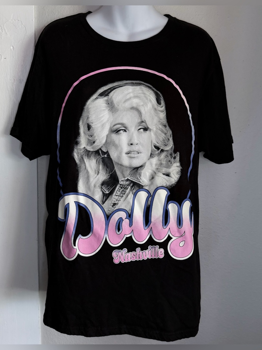 Dolly Parton Nashville  Black graphic t- shirt Large